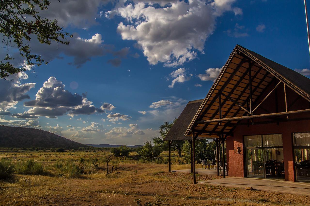 Hobatere lodge Otjovasandu Exterior foto