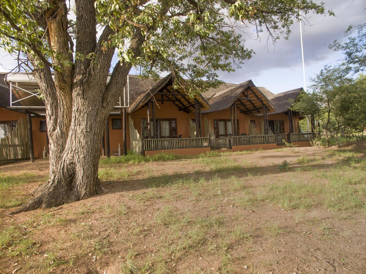 Hobatere lodge Otjovasandu Exterior foto