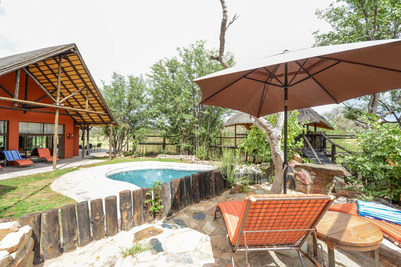 Hobatere lodge Otjovasandu Exterior foto